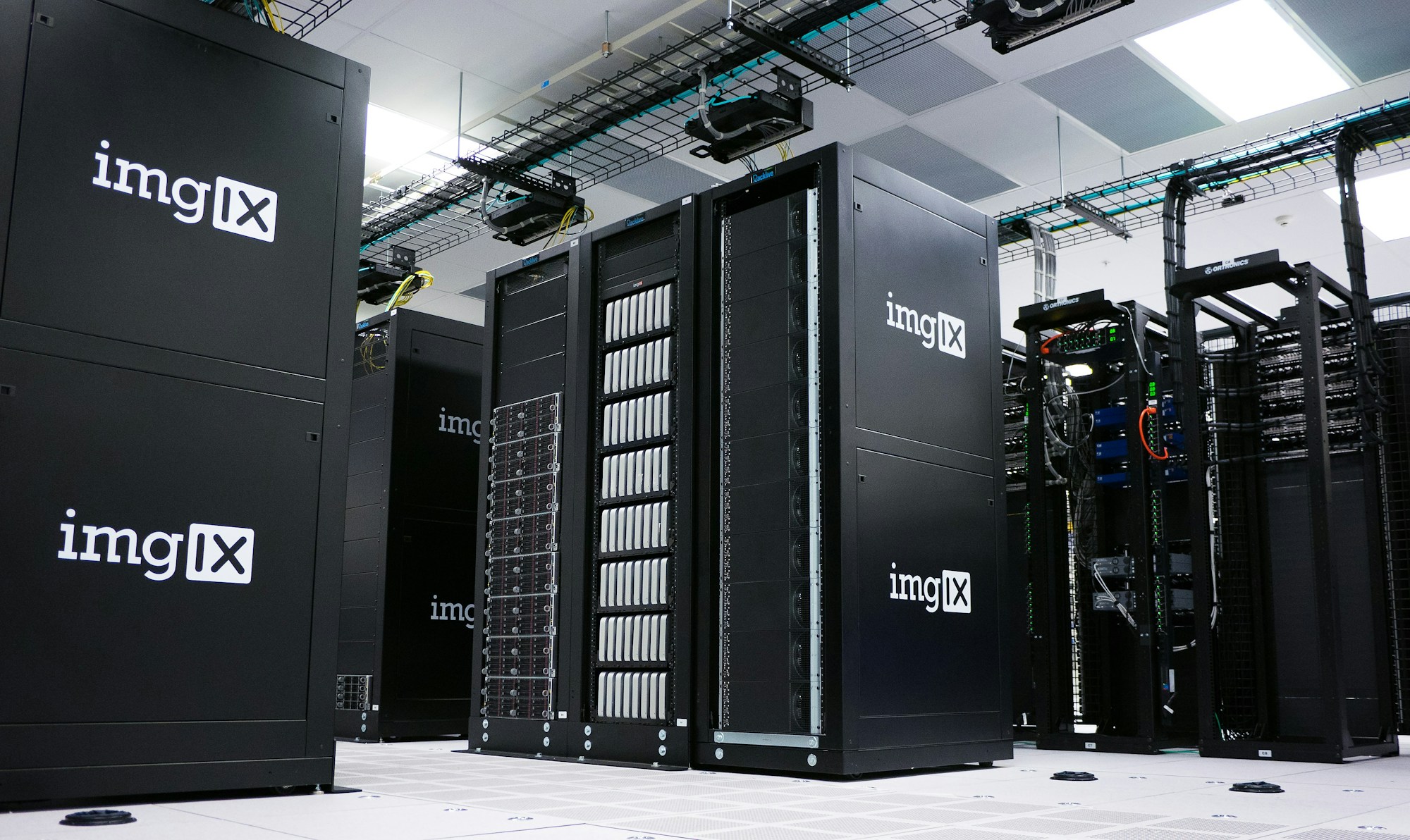 Server cabinets supporting reliable business infrastructure